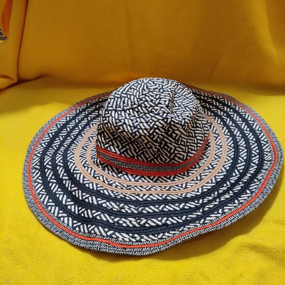 NWT Aldo Sun Hat Wide Brim Woven Straw Floppy and Chic Size Large - Picture 1 of 4